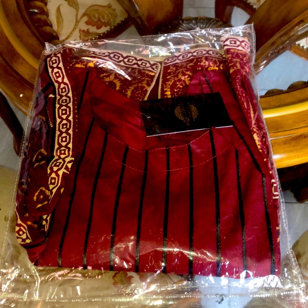 Nice maroon